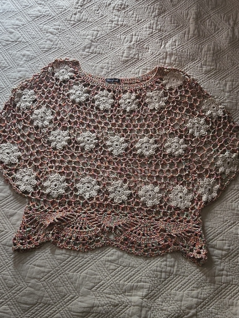 Crochet Floral Open-Weave Scoop Neck Top in Pink & Cream